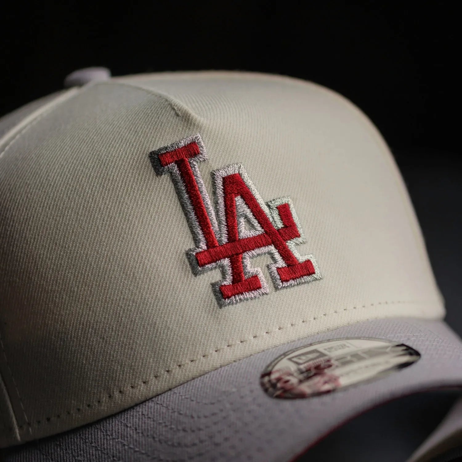 NEW ERA 9FORTY A-FRAME  MLB LOS ANGELES DODGERS WS 24 TWO TONE CHROME WHITE / CARDINAL UV SNAPBACK