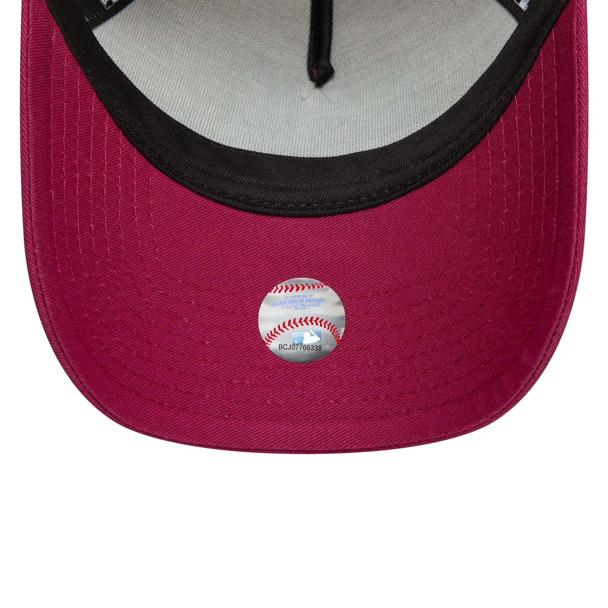 NEW ERA 9FORTY A-FRAME MLB NEW YORK YANKEES WORLD SERIES 1998 TWO TONE / RED UV SNAPBACK CAP