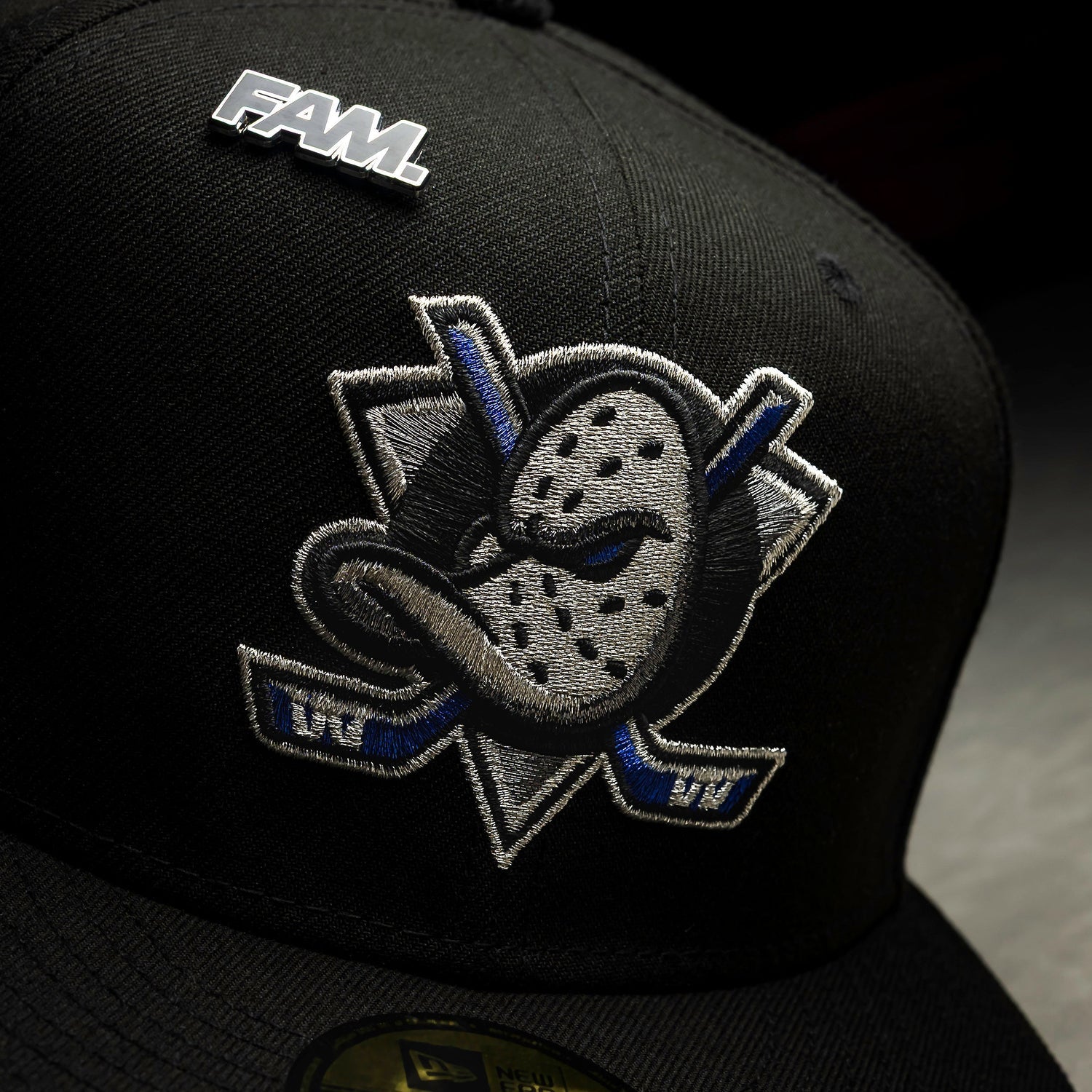 ANAHEIM DUCKS NHL BLACK GRAY UV / NEW ERA 59FIFTY FITTED CAP