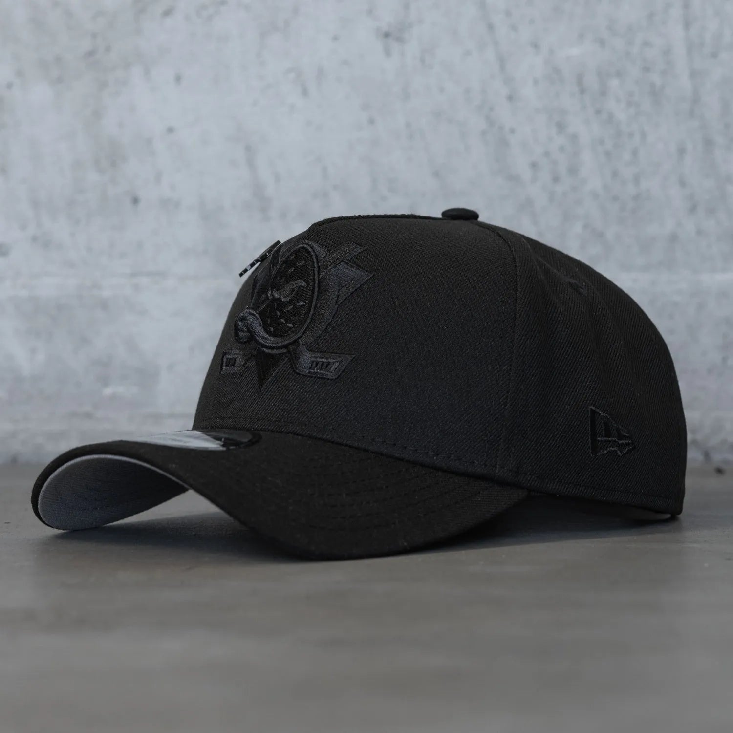 NEW ERA 9FORTY A-FRAME NHL ANAHEIM DUCKS BLACK / GREY UV SNAPBACK
