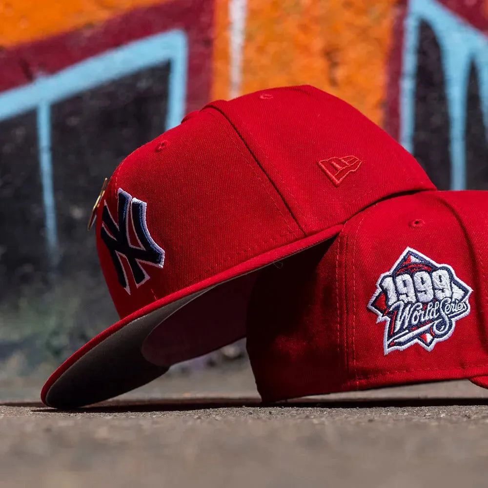 NEW ERA 59FIFTY MLB NEW YORK YANKEES WORLD SERIES 1999 NOOKIE EDITION RED / GREY UV FITTED CAP